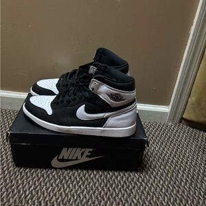 Air Jordan 1 retro high OG black white 2.0